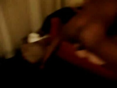 অ্যালেক্স গ্রে একজন বিবিসিকে চুষছে যখন سكس امهات اجنبي مترجم অন্যটি চুদছে