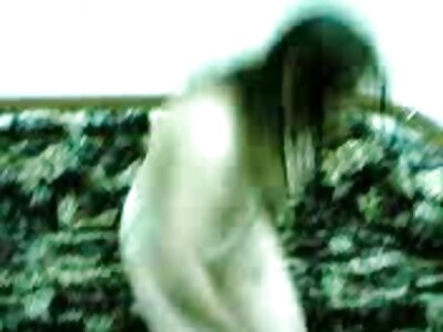 শ্যামাঙ্গিনী অমরা রোমানি তার লোমশ গুদ দিয়ে افلام محارم اجنبى বাঁড়ার উপর ঝাঁপিয়ে পড়ে বাঁড়া চুষে